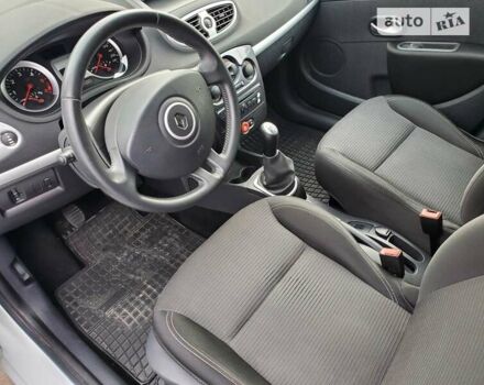 Белый Рено Клио, объемом двигателя 1.46 л и пробегом 148 тыс. км за 6500 $, фото 11 на Automoto.ua