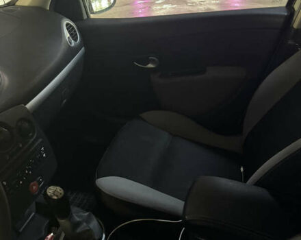 Білий Рено Кліо, об'ємом двигуна 1.5 л та пробігом 304 тис. км за 4299 $, фото 5 на Automoto.ua