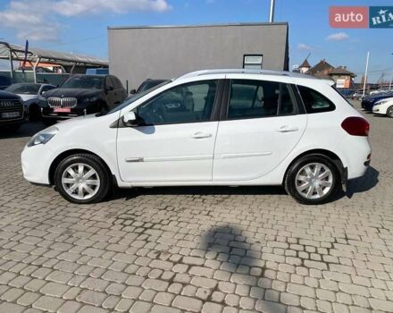 Белый Рено Клио, объемом двигателя 1.46 л и пробегом 236 тыс. км за 5300 $, фото 3 на Automoto.ua