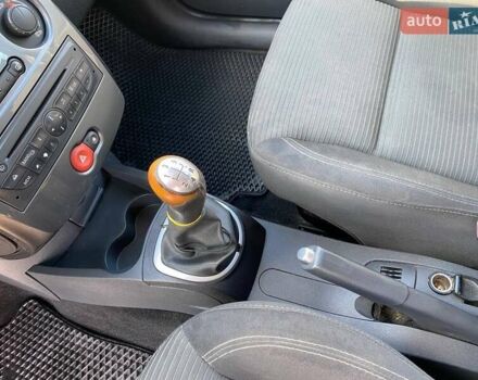 Белый Рено Клио, объемом двигателя 1.46 л и пробегом 236 тыс. км за 5300 $, фото 15 на Automoto.ua