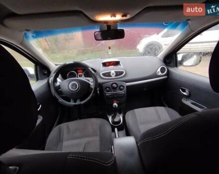 Білий Рено Кліо, об'ємом двигуна 1.5 л та пробігом 320 тис. км за 5500 $, фото 9 на Automoto.ua