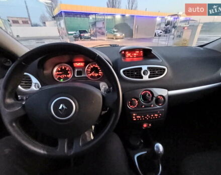 Белый Рено Клио, объемом двигателя 1.5 л и пробегом 111 тыс. км за 6999 $, фото 10 на Automoto.ua