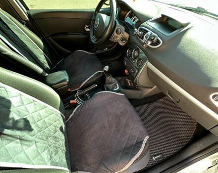 Рено Кліо 2012 у Конотопе на Automoto.ua Білий Рено Кліо, об'ємом двигуна 1.46 л та пробігом 339 тис. км за 5300 $, фото 17 на Automoto.ua