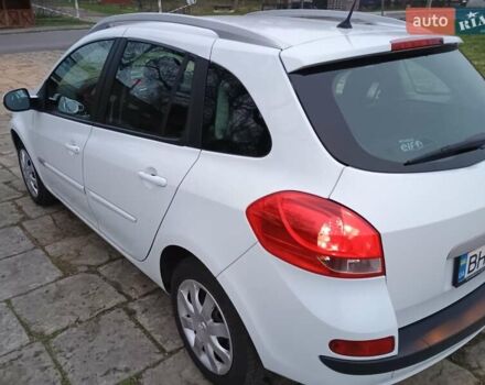 Белый Рено Клио, объемом двигателя 1.5 л и пробегом 141 тыс. км за 6999 $, фото 3 на Automoto.ua