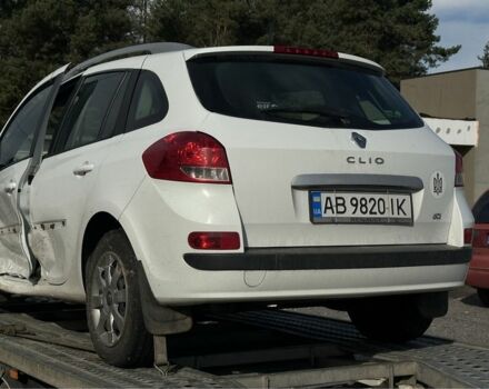 Белый Рено Клио, объемом двигателя 1.5 л и пробегом 180 тыс. км за 3650 $, фото 2 на Automoto.ua