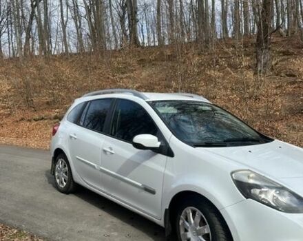 Білий Рено Кліо, об'ємом двигуна 1.6 л та пробігом 244 тис. км за 6500 $, фото 2 на Automoto.ua