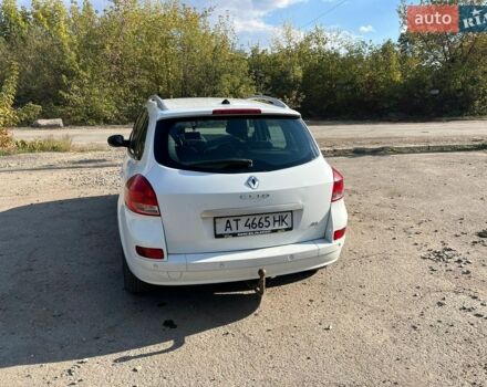 Білий Рено Кліо, об'ємом двигуна 1.46 л та пробігом 246 тис. км за 5200 $, фото 4 на Automoto.ua
