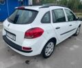 Белый Рено Клио, объемом двигателя 1.1 л и пробегом 195 тыс. км за 4200 $, фото 6 на Automoto.ua