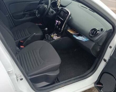 Белый Рено Клио, объемом двигателя 1.5 л и пробегом 237 тыс. км за 7500 $, фото 7 на Automoto.ua