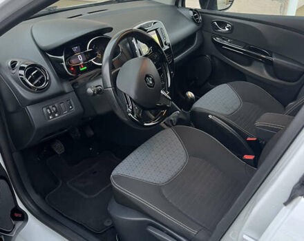 Белый Рено Клио, объемом двигателя 1.5 л и пробегом 260 тыс. км за 7550 $, фото 39 на Automoto.ua