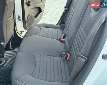 Білий Рено Кліо, об'ємом двигуна 1.46 л та пробігом 230 тис. км за 7200 $, фото 16 на Automoto.ua