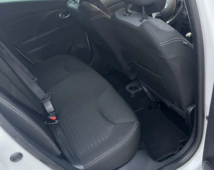 Белый Рено Клио, объемом двигателя 1.5 л и пробегом 260 тыс. км за 7550 $, фото 28 на Automoto.ua