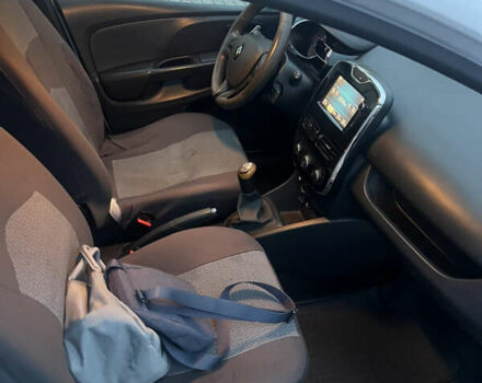 Белый Рено Клио, объемом двигателя 1.46 л и пробегом 228 тыс. км за 6300 $, фото 14 на Automoto.ua