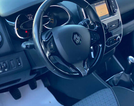 Белый Рено Клио, объемом двигателя 1.5 л и пробегом 260 тыс. км за 7750 $, фото 8 на Automoto.ua