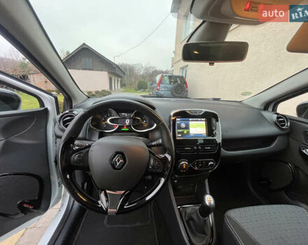 Белый Рено Клио, объемом двигателя 1.5 л и пробегом 260 тыс. км за 7550 $, фото 44 на Automoto.ua