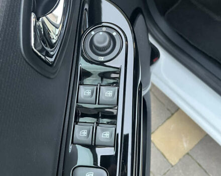 Белый Рено Клио, объемом двигателя 1.5 л и пробегом 260 тыс. км за 7550 $, фото 40 на Automoto.ua