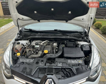 Белый Рено Клио, объемом двигателя 1.5 л и пробегом 260 тыс. км за 7550 $, фото 23 на Automoto.ua