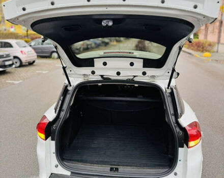 Белый Рено Клио, объемом двигателя 1.5 л и пробегом 286 тыс. км за 7000 $, фото 9 на Automoto.ua