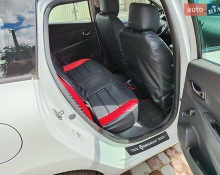 Белый Рено Клио, объемом двигателя 1.5 л и пробегом 240 тыс. км за 8200 $, фото 19 на Automoto.ua