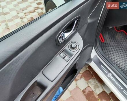 Белый Рено Клио, объемом двигателя 1.5 л и пробегом 240 тыс. км за 8200 $, фото 10 на Automoto.ua