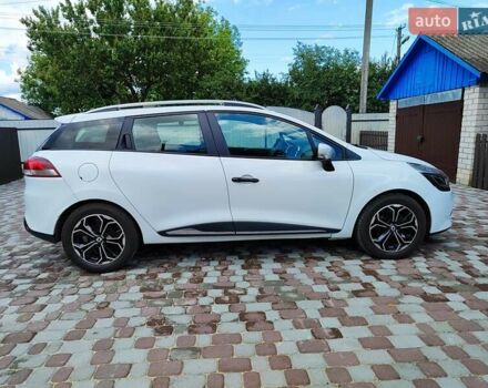 Белый Рено Клио, объемом двигателя 1.5 л и пробегом 240 тыс. км за 8200 $, фото 6 на Automoto.ua