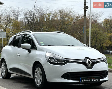 Белый Рено Клио, объемом двигателя 1.46 л и пробегом 280 тыс. км за 7699 $, фото 1 на Automoto.ua