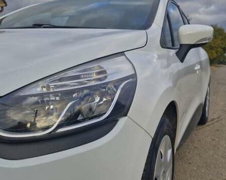 Рено Клио 2015 в Херсоне на Automoto.ua Белый Рено Клио, объемом двигателя 1.46 л и пробегом 280 тыс. км за 7500 $, фото 14 на Automoto.ua