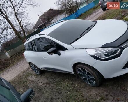 Белый Рено Клио, объемом двигателя 1.5 л и пробегом 300 тыс. км за 7300 $, фото 6 на Automoto.ua