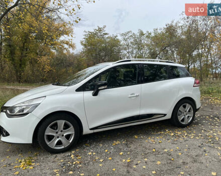 Рено Кліо 2015 у Дніпро (Дніпропетровську) на Automoto.ua Білий Рено Кліо, об'ємом двигуна 1.5 л та пробігом 189 тис. км за 8000 $, фото 4 на Automoto.ua