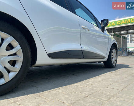 Белый Рено Клио, объемом двигателя 1.5 л и пробегом 230 тыс. км за 8100 $, фото 7 на Automoto.ua