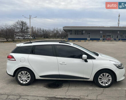 Белый Рено Клио, объемом двигателя 1.46 л и пробегом 265 тыс. км за 6400 $, фото 3 на Automoto.ua