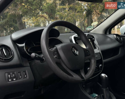 Белый Рено Клио, объемом двигателя 1.46 л и пробегом 280 тыс. км за 7699 $, фото 7 на Automoto.ua