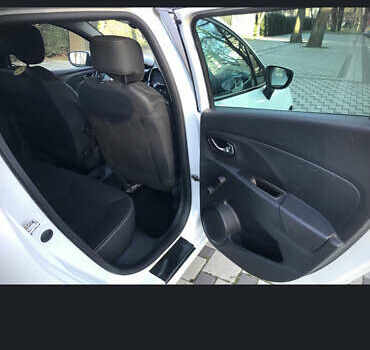 Белый Рено Клио, объемом двигателя 1.5 л и пробегом 217 тыс. км за 6999 $, фото 15 на Automoto.ua