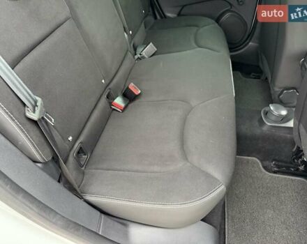 Білий Рено Кліо, об'ємом двигуна 1.46 л та пробігом 142 тис. км за 9500 $, фото 15 на Automoto.ua