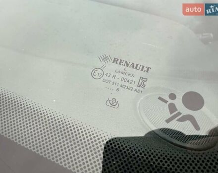 Білий Рено Кліо, об'ємом двигуна 1.46 л та пробігом 142 тис. км за 9500 $, фото 4 на Automoto.ua