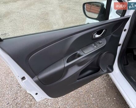 Білий Рено Кліо, об'ємом двигуна 1.46 л та пробігом 142 тис. км за 9500 $, фото 5 на Automoto.ua