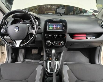 Белый Рено Клио, объемом двигателя 1.5 л и пробегом 140 тыс. км за 9900 $, фото 6 на Automoto.ua