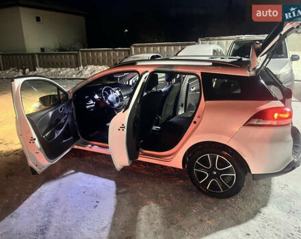 Белый Рено Клио, объемом двигателя 1.5 л и пробегом 172 тыс. км за 9600 $, фото 7 на Automoto.ua