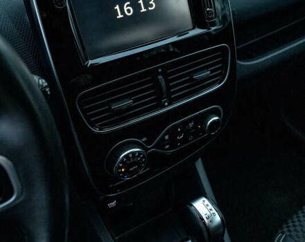 Белый Рено Клио, объемом двигателя 1.5 л и пробегом 192 тыс. км за 9700 $, фото 29 на Automoto.ua