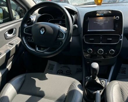 Белый Рено Клио, объемом двигателя 1.5 л и пробегом 197 тыс. км за 8700 $, фото 6 на Automoto.ua