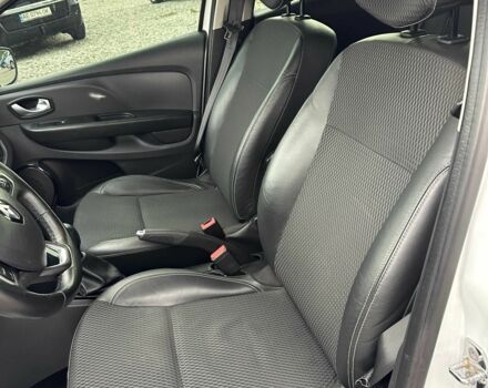 Белый Рено Клио, объемом двигателя 1.5 л и пробегом 197 тыс. км за 8700 $, фото 15 на Automoto.ua