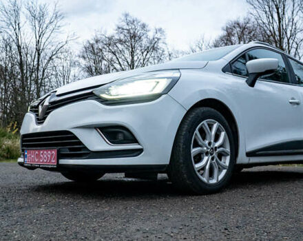 Белый Рено Клио, объемом двигателя 1.5 л и пробегом 192 тыс. км за 9700 $, фото 5 на Automoto.ua