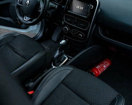 Белый Рено Клио, объемом двигателя 1.5 л и пробегом 192 тыс. км за 9700 $, фото 21 на Automoto.ua