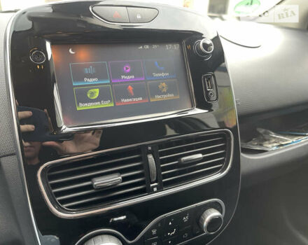 Білий Рено Кліо, об'ємом двигуна 0.9 л та пробігом 151 тис. км за 8900 $, фото 13 на Automoto.ua