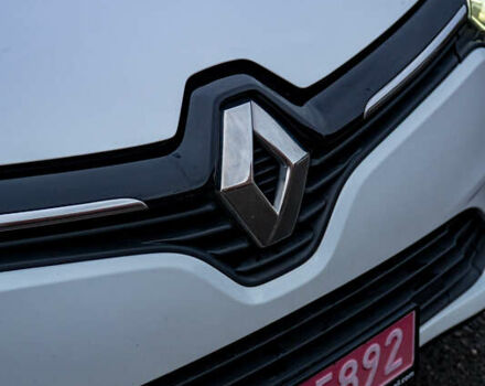 Белый Рено Клио, объемом двигателя 1.5 л и пробегом 192 тыс. км за 9700 $, фото 10 на Automoto.ua