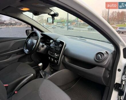 Белый Рено Клио, объемом двигателя 1.46 л и пробегом 232 тыс. км за 9200 $, фото 8 на Automoto.ua