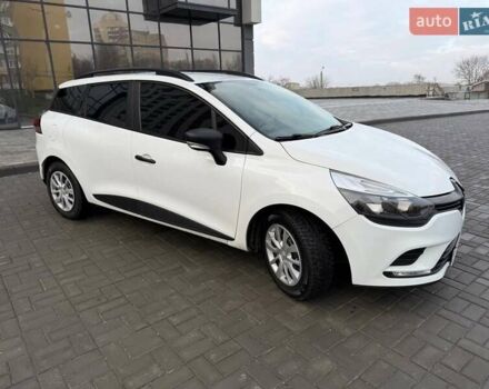 Белый Рено Клио, объемом двигателя 1.46 л и пробегом 232 тыс. км за 9200 $, фото 4 на Automoto.ua