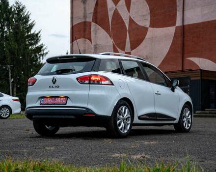 Белый Рено Клио, объемом двигателя 1.5 л и пробегом 192 тыс. км за 9700 $, фото 16 на Automoto.ua