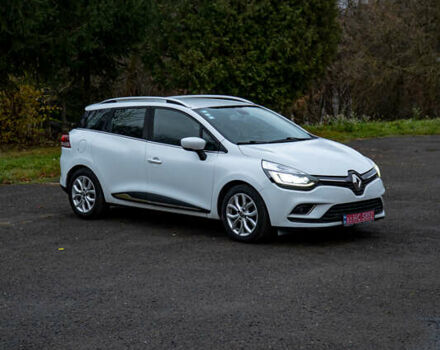 Белый Рено Клио, объемом двигателя 1.5 л и пробегом 192 тыс. км за 9700 $, фото 3 на Automoto.ua