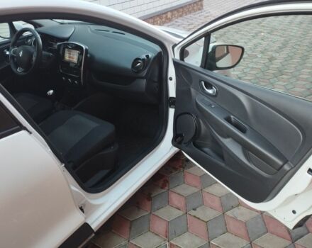 Белый Рено Клио, объемом двигателя 0 л и пробегом 189 тыс. км за 8950 $, фото 19 на Automoto.ua